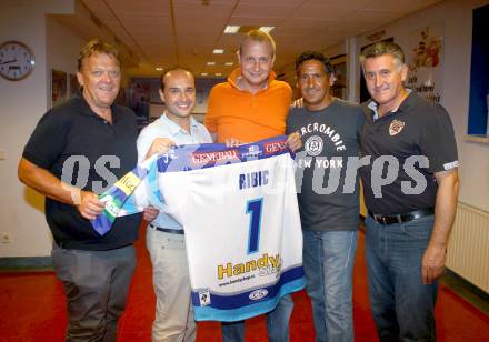 Eishockey Testspiel. VSV gegen HC Vitkovice Steel. Gilbert Isep, Stefan Widitsch, Peter Samselnig, Giuseppe Mion (VSV). Villach, 23.8.2012.
Foto: Kuess
---
pressefotos, pressefotografie, kuess, qs, qspictures, sport, bild, bilder, bilddatenbank