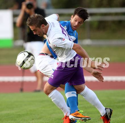 Fussball Regionalliga. VSV gegen SK Austria Klagenfurt. Andreas Dlobst,  (VSV). Grega Triplat (Austria Klagenfurt).. Villach, 24.8.2012.
Foto: Kuess
---
pressefotos, pressefotografie, kuess, qs, qspictures, sport, bild, bilder, bilddatenbank