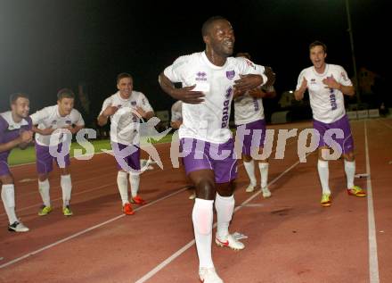 Fussball Regionalliga. VSV gegen SK Austria Klagenfurt. Jubel Thierry Fidjeu Tazemeta (Austria Klagenfurt). Villach, 24.8.2012.
Foto: Kuess
---
pressefotos, pressefotografie, kuess, qs, qspictures, sport, bild, bilder, bilddatenbank