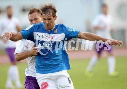 Fussball Regionalliga. VSV gegen SK Austria Klagenfurt. Mario Steiner,  (VSV). Christoph Mattes (Austria Klagenfurt). Villach, 24.8.2012.
Foto: Kuess
---
pressefotos, pressefotografie, kuess, qs, qspictures, sport, bild, bilder, bilddatenbank