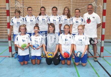 Handball. Kaernten Trophy. SC Ferlach Maedchen U14 gegen HC Tarpan. Mannschaftsfoto SC Ferlach. Viktring, am 25.8.2012.
Foto: Kuess
---
pressefotos, pressefotografie, kuess, qs, qspictures, sport, bild, bilder, bilddatenbank