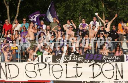 Fussball Regionalliga. VSV gegen SK Austria Klagenfurt. Fans (Austria Klagenfurt). Villach, 24.8.2012.
Foto: Kuess
---
pressefotos, pressefotografie, kuess, qs, qspictures, sport, bild, bilder, bilddatenbank