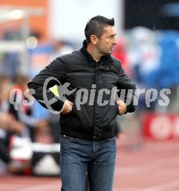 Fussball. Bundesliga. RZ Pellets WAC gegen Rapid Wien.  Trainer Nenad Bjelica (WAC). Wolfsberg, 26.8.2012.
Foto: Kuess

---
pressefotos, pressefotografie, kuess, qs, qspictures, sport, bild, bilder, bilddatenbank