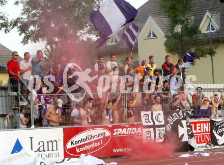 Fussball Regionalliga. VSV gegen SK Austria Klagenfurt. Fans (Austria Klagenfurt). Villach, 24.8.2012.
Foto: Kuess
---
pressefotos, pressefotografie, kuess, qs, qspictures, sport, bild, bilder, bilddatenbank