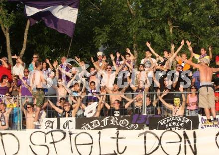 Fussball Regionalliga. VSV gegen SK Austria Klagenfurt. Fans (Austria Klagenfurt). Villach, 24.8.2012.
Foto: Kuess
---
pressefotos, pressefotografie, kuess, qs, qspictures, sport, bild, bilder, bilddatenbank