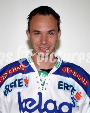 EBEL Eishockey Bundesliga. VSV. Mannschaftsfototermin. Portrait. Marco Pewal. Villach, 28.8.2012.
Foto: Kuess
---
pressefotos, pressefotografie, kuess, qs, qspictures, sport, bild, bilder, bilddatenbank