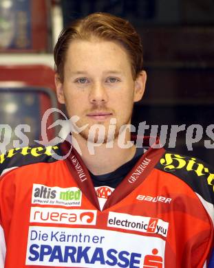 EBEL Eishockey Bundesliga. KAC. Mannschaftsfototermin. Portrait. Scofield Tyler. Klagenfurt, 28.8.2012.
Foto: Kuess
---
pressefotos, pressefotografie, kuess, qs, qspictures, sport, bild, bilder, bilddatenbank