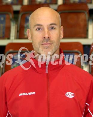 EBEL Eishockey Bundesliga. KAC. Mannschaftsfototermin. Portrait. Christer Olsson. Klagenfurt, 28.8.2012.
Foto: Kuess
---
pressefotos, pressefotografie, kuess, qs, qspictures, sport, bild, bilder, bilddatenbank