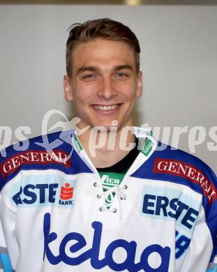 EBEL Eishockey Bundesliga. VSV. Mannschaftsfototermin. Portrait. Marius Goehringer. Villach, 28.8.2012.
Foto: Kuess
---
pressefotos, pressefotografie, kuess, qs, qspictures, sport, bild, bilder, bilddatenbank