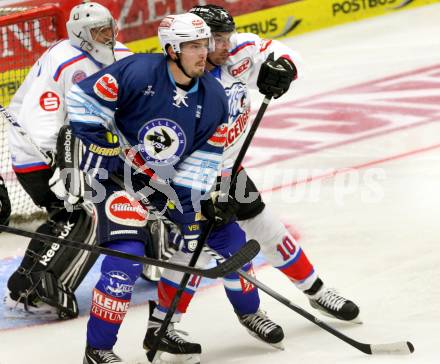 EBEL. Testspiel. EC VSV gegen Thomas Sabo Ice Tigers.  Justin Taylor,  (VSV), Marco Nowak (Ice Tigers). Villach, am 30.8.2012.
Foto: Kuess 


---
pressefotos, pressefotografie, kuess, qs, qspictures, sport, bild, bilder, bilddatenbank