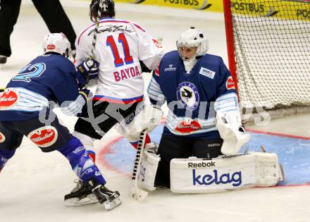 EBEL. Testspiel. EC VSV gegen Thomas Sabo Ice Tigers.  Kevin Steiner, Jean Philippe Lamourex, (VSV), Ryan Bayda  (Ice Tigers). Villach, am 30.8.2012.
Foto: Kuess 


---
pressefotos, pressefotografie, kuess, qs, qspictures, sport, bild, bilder, bilddatenbank