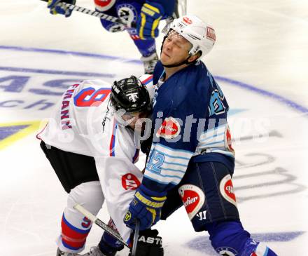 EBEL. Testspiel. EC VSV gegen Thomas Sabo Ice Tigers. Anti Pusa,  (VSV), Evan Kaufmann (Ice Tigers). Villach, am 30.8.2012.
Foto: Kuess 


---
pressefotos, pressefotografie, kuess, qs, qspictures, sport, bild, bilder, bilddatenbank