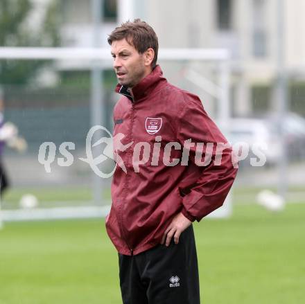 Fussball. Training. SK Austria Klagenfurt. Trainer Bruno Friesenbichler. Klagenfurt, 31.8.2012.
Foto: kuess
---
pressefotos, pressefotografie, kuess, qs, qspictures, sport, bild, bilder, bilddatenbank