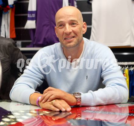 Fussball. Pressekonferenz SK Austria Klagenfurt.  Co-Trainer Guenther Gorenzel. Klagenfurt, 31.8.2012.
Foto: kuess
---
pressefotos, pressefotografie, kuess, qs, qspictures, sport, bild, bilder, bilddatenbank