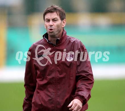 Fussball. Training. SK Austria Klagenfurt. Trainer Bruno Friesenbichler. Klagenfurt, 31.8.2012.
Foto: kuess
---
pressefotos, pressefotografie, kuess, qs, qspictures, sport, bild, bilder, bilddatenbank