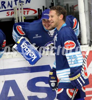 EBEL. Testspiel. EC VSV gegen Augsburg Panthers. John Hughes, Thomas Hoeneckl (VSV). Villach, am 31.8.2012.
Foto: Kuess 


---
pressefotos, pressefotografie, kuess, qs, qspictures, sport, bild, bilder, bilddatenbank