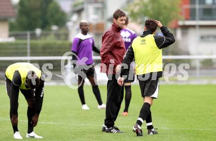 Fussball. Training. SK Austria Klagenfurt. Trainer Bruno Friesenbichler. Klagenfurt, 31.8.2012.
Foto: kuess
---
pressefotos, pressefotografie, kuess, qs, qspictures, sport, bild, bilder, bilddatenbank