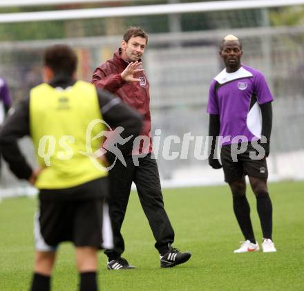 Fussball. Training. SK Austria Klagenfurt. Trainer Bruno Friesenbichler. Klagenfurt, 31.8.2012.
Foto: kuess
---
pressefotos, pressefotografie, kuess, qs, qspictures, sport, bild, bilder, bilddatenbank