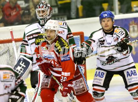 EBEL. Testspiel. EC KAC gegen Augsburg Panthers.  John Lammers,  (KAC),  Steffen Toelzer (Augsburg). Klagenfurt, am 1.9.2012.
Foto: Kuess 


---
pressefotos, pressefotografie, kuess, qs, qspictures, sport, bild, bilder, bilddatenbank