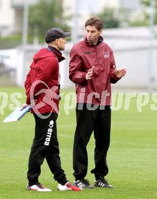 Fussball. Training. SK Austria Klagenfurt. Trainer Bruno Friesenbichler, Co-Trainer Guenther Gorenzel. Klagenfurt, 31.8.2012.
Foto: kuess
---
pressefotos, pressefotografie, kuess, qs, qspictures, sport, bild, bilder, bilddatenbank