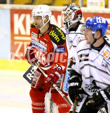 EBEL. Testspiel. EC KAC gegen Augsburg Panthers.  John Lammers,  (KAC),  Patrick Ehelechner, Patrick Seifert (Augsburg). Klagenfurt, am 1.9.2012.
Foto: Kuess 


---
pressefotos, pressefotografie, kuess, qs, qspictures, sport, bild, bilder, bilddatenbank