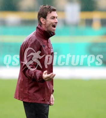 Fussball. Training. SK Austria Klagenfurt. Trainer Bruno Friesenbichler. Klagenfurt, 31.8.2012.
Foto: kuess
---
pressefotos, pressefotografie, kuess, qs, qspictures, sport, bild, bilder, bilddatenbank