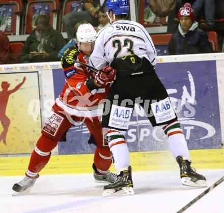 EBEL. Testspiel. EC KAC gegen Augsburg Panthers.  Mike Siklenka,  (KAC),  Peter Flache (Augsburg). Klagenfurt, am 1.9.2012.
Foto: Kuess 


---
pressefotos, pressefotografie, kuess, qs, qspictures, sport, bild, bilder, bilddatenbank