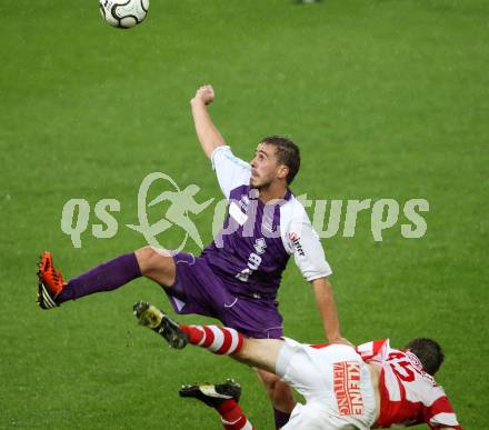 Fussball Regionalliga. SK Austria Klagenfurt gegen GAK. Grega Triplat, (Klagenfurt), Christian Deutschmann (GAK). Klagenfurt, 1.9.2012.
Foto: kuess
---
pressefotos, pressefotografie, kuess, qs, qspictures, sport, bild, bilder, bilddatenbank