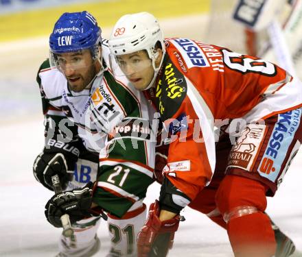 EBEL. Testspiel. EC KAC gegen Augsburg Panthers.  Raphael Herburger, (KAC), John Zeiler  (Augsburg). Klagenfurt, am 1.9.2012.
Foto: Kuess 


---
pressefotos, pressefotografie, kuess, qs, qspictures, sport, bild, bilder, bilddatenbank