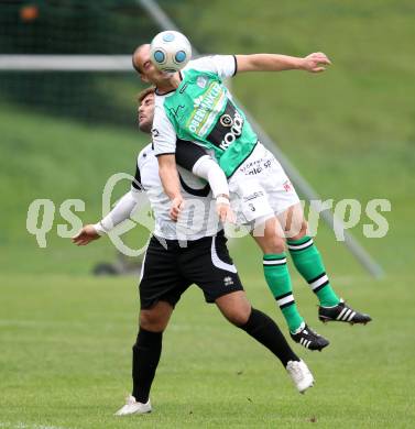 Fussball Kaerntner Liga. Maria Saal gegen Lendorf. Nikola Andrijevic, (Maria Saal), Mario Nagy  (Lendorf). Maria Saal, am 1.9.2012.
Foto: Kuess
---
pressefotos, pressefotografie, kuess, qs, qspictures, sport, bild, bilder, bilddatenbank