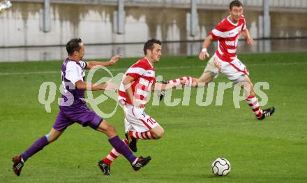 Fussball Regionalliga. SK Austria Klagenfurt gegen GAK. Matthias Dollinger, (Klagenfurt), Herbert Rauter (GAK). Klagenfurt, 1.9.2012.
Foto: kuess
---
pressefotos, pressefotografie, kuess, qs, qspictures, sport, bild, bilder, bilddatenbank