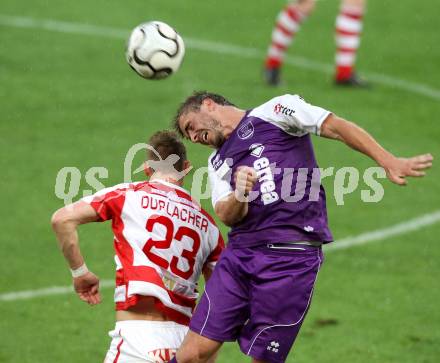 Fussball Regionalliga. SK Austria Klagenfurt gegen GAK. Grega Triplat, (Klagenfurt), Patrick Durlacher  (GAK). Klagenfurt, 1.9.2012.
Foto: kuess
---
pressefotos, pressefotografie, kuess, qs, qspictures, sport, bild, bilder, bilddatenbank