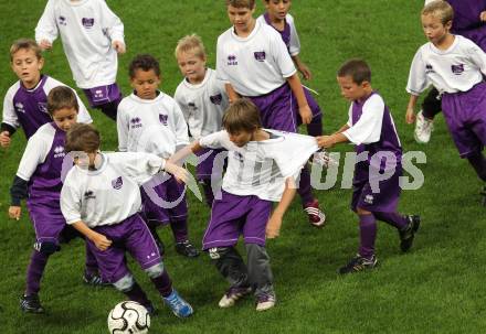 Nachwuchs SK Austria KLagenfurt U8 gegen U9. Klagenfurt, 1.9.2012.
Foto: Kuess
---
pressefotos, pressefotografie, kuess, qs, qspictures, sport, bild, bilder, bilddatenbank