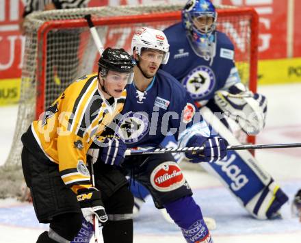 EBEL. Testspiel. EC VSV gegen HC Lugano. Mario Altmann, Thomas Hoeneckl (VSV). Villach, am 2.9..2012.
Foto: Kuess 


---
pressefotos, pressefotografie, kuess, qs, qspictures, sport, bild, bilder, bilddatenbank