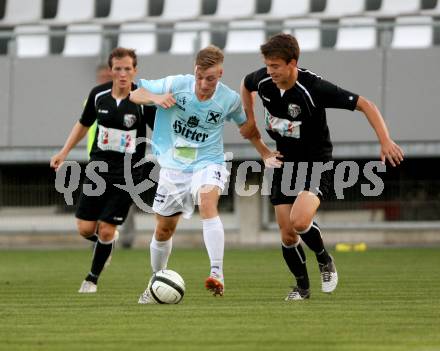 Fussball. Kaerntner Liga. St. Veit/Glan gegen WAC Amateure. Fischer Andreas (St. Veit), Ritscher Maximilian (WAC). St. Veit, 7.9.2012.
Foto: Kuess
---
pressefotos, pressefotografie, kuess, qs, qspictures, sport, bild, bilder, bilddatenbank