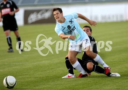 Fussball. Kaerntner Liga. St. Veit/Glan gegen WAC Amateure. Rupprecht Patrick (St. Veit), Salentinig Martin (WAC). . St. Veit, 7.9.2012.
Foto: Kuess
---
pressefotos, pressefotografie, kuess, qs, qspictures, sport, bild, bilder, bilddatenbank