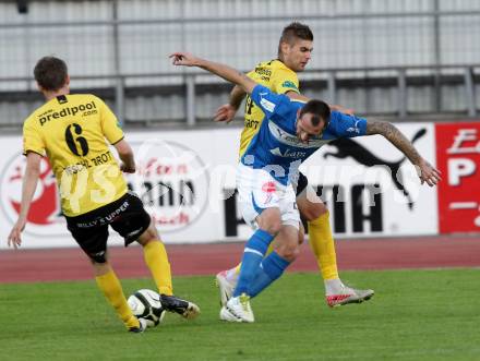 Fussball. Regionalliga. VSV gegen Allerheiligen. Rok Pavlicic, (VSV),  Marko Kocever, Armend Spreco (Allerheiligen). Villach, 7.9.2012.
Foto: Kuess
---
pressefotos, pressefotografie, kuess, qs, qspictures, sport, bild, bilder, bilddatenbank