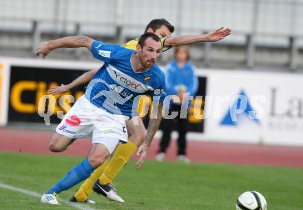 Fussball. Regionalliga. VSV gegen Allerheiligen. Rok Pavlicic,  (VSV), Marko Kocever (Allerheiligen). Villach, 7.9.2012.
Foto: Kuess
---
pressefotos, pressefotografie, kuess, qs, qspictures, sport, bild, bilder, bilddatenbank