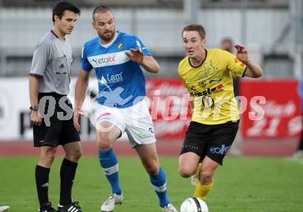 Fussball. Regionalliga. VSV gegen Allerheiligen. Udo Gasser, (VSV), Bernhard Fauland  (Allerheiligen). Villach, 7.9.2012.
Foto: Kuess
---
pressefotos, pressefotografie, kuess, qs, qspictures, sport, bild, bilder, bilddatenbank