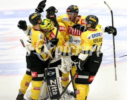 EBEL. Eishockey Bundesligal. EC VSV gegen UPC Vienna Capitals. Jubel Capitals. Villach, am 14.9.2012.
Foto: Kuess 


---
pressefotos, pressefotografie, kuess, qs, qspictures, sport, bild, bilder, bilddatenbank