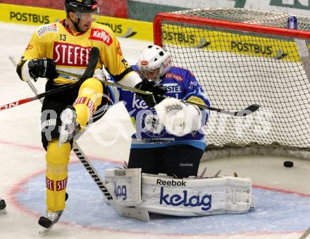 EBEL. Eishockey Bundesligal. EC VSV gegen UPC Vienna Capitals.  Jean Philippe Lamoureux,  (VSV), Zdenek Blatny (Caps). Villach, am 14.9.2012.
Foto: Kuess 


---
pressefotos, pressefotografie, kuess, qs, qspictures, sport, bild, bilder, bilddatenbank