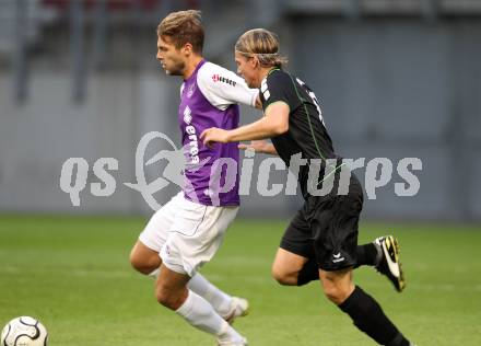 Fussball Regionalliga. SK Austria Klagenfurt gegen Pasching. Boris Huettenbrenner, (Klagenfurt), Thomas Krammer (Pasching). Klagenfurt, 15.9.2012. 
Foto: Kuess

---
pressefotos, pressefotografie, kuess, qs, qspictures, sport, bild, bilder, bilddatenbank