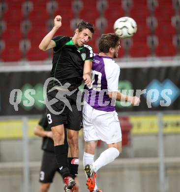 Fussball Regionalliga. SK Austria Klagenfurt gegen Pasching. Grega Triplat,  (Klagenfurt), Marco Perchtold (Pasching). Klagenfurt, 15.9.2012. 
Foto: Kuess

---
pressefotos, pressefotografie, kuess, qs, qspictures, sport, bild, bilder, bilddatenbank