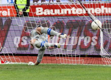 Fussball. Bundesliga. RZ Pellets WAC gegen SC Wiener Neustadt.  Joerg Siebenhandl  (Wiener Neustadt). Wolfsberg, 15.9.2012.
Foto: Kuess

---
pressefotos, pressefotografie, kuess, qs, qspictures, sport, bild, bilder, bilddatenbank