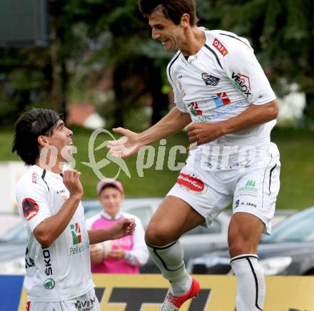 Fussball. Bundesliga. RZ Pellets WAC gegen SC Wiener Neustadt. Torjubel Mihret Topcagic, David De Paula Gallardo (WAC). Wolfsberg, 15.9.2012.
Foto: Kuess

---
pressefotos, pressefotografie, kuess, qs, qspictures, sport, bild, bilder, bilddatenbank