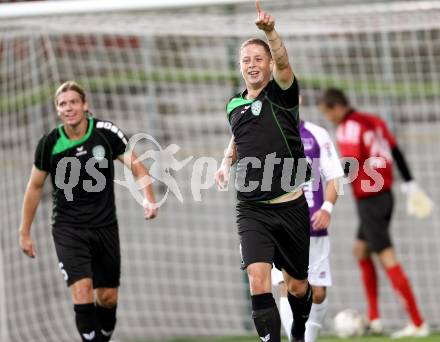 Fussball Regionalliga. SK Austria Klagenfurt gegen Pasching. Torjubel Daniel Sobkova (Pasching). Klagenfurt, 15.9.2012. 
Foto: Kuess

---
pressefotos, pressefotografie, kuess, qs, qspictures, sport, bild, bilder, bilddatenbank