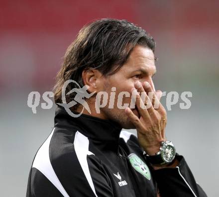 Fussball Regionalliga. SK Austria Klagenfurt gegen Pasching. Trainer Gerald Baumgartner(Pasching). Klagenfurt, 15.9.2012. 
Foto: Kuess

---
pressefotos, pressefotografie, kuess, qs, qspictures, sport, bild, bilder, bilddatenbank