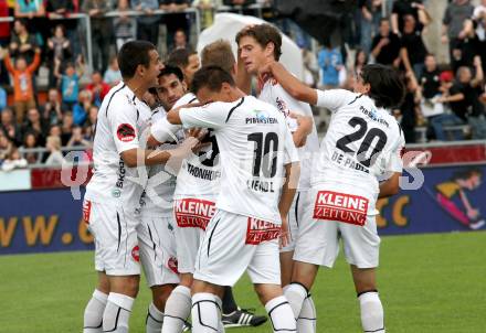 Fussball. Bundesliga. RZ Pellets WAC gegen SC Wiener Neustadt. Torjubel (WAC). Wolfsberg, 15.9.2012.
Foto: Kuess

---
pressefotos, pressefotografie, kuess, qs, qspictures, sport, bild, bilder, bilddatenbank