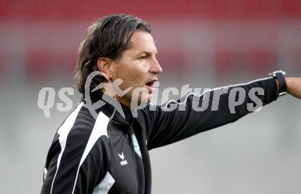 Fussball Regionalliga. SK Austria Klagenfurt gegen Pasching. Trainer Gerald Baumgartner (Pasching). Klagenfurt, 15.9.2012. 
Foto: Kuess

---
pressefotos, pressefotografie, kuess, qs, qspictures, sport, bild, bilder, bilddatenbank