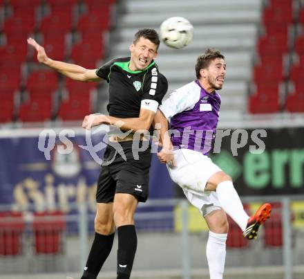 Fussball Regionalliga. SK Austria Klagenfurt gegen Pasching. Grega Triplat,  (Klagenfurt), Davorin Kablar (Pasching). Klagenfurt, 15.9.2012. 
Foto: Kuess

---
pressefotos, pressefotografie, kuess, qs, qspictures, sport, bild, bilder, bilddatenbank